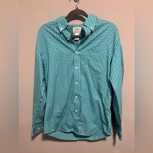 L.L Bean- Men’s Traditional Fit plaid button down shirt. Size S